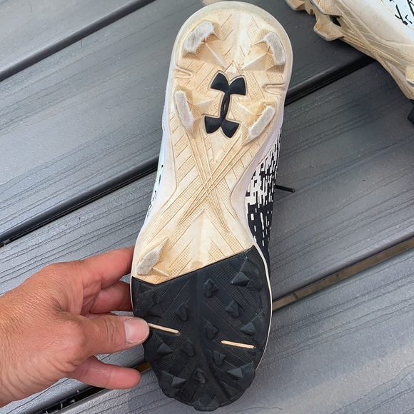Under Armour Spikes - men’s or women’s - Picture 4 of 9